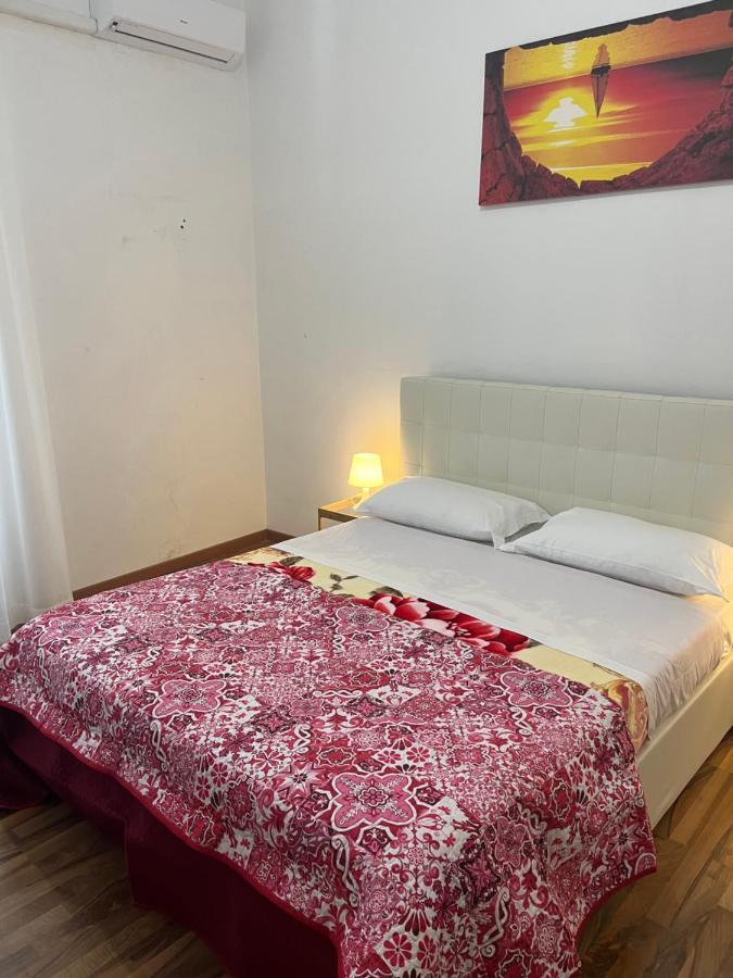 Colosseo Guest House Gil Рим Екстериор снимка