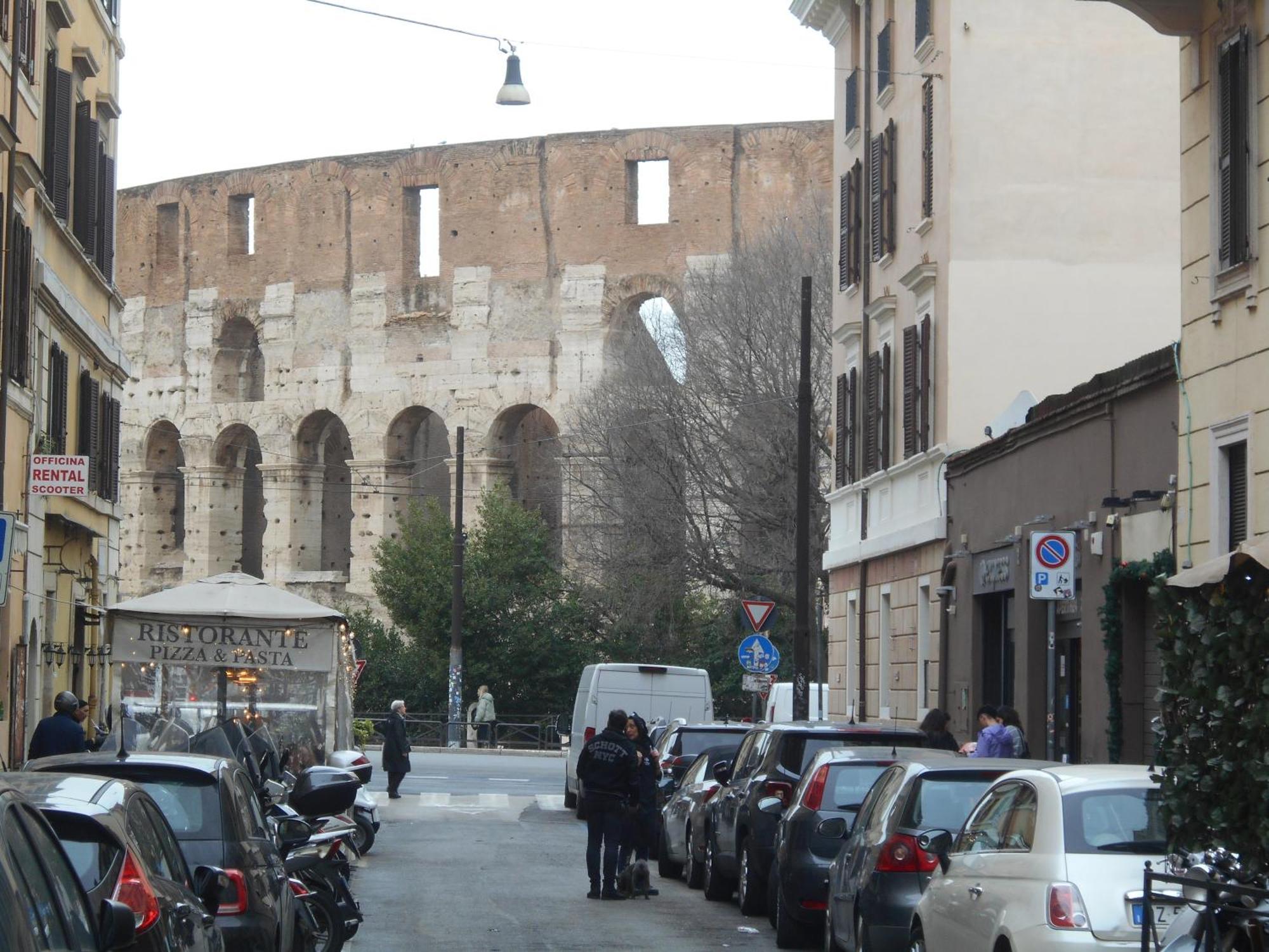 Colosseo Guest House Gil Рим Екстериор снимка