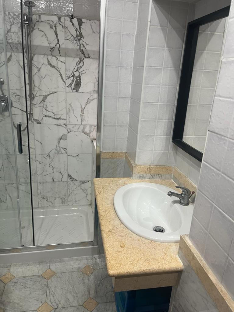 Colosseo Guest House Gil Рим Екстериор снимка
