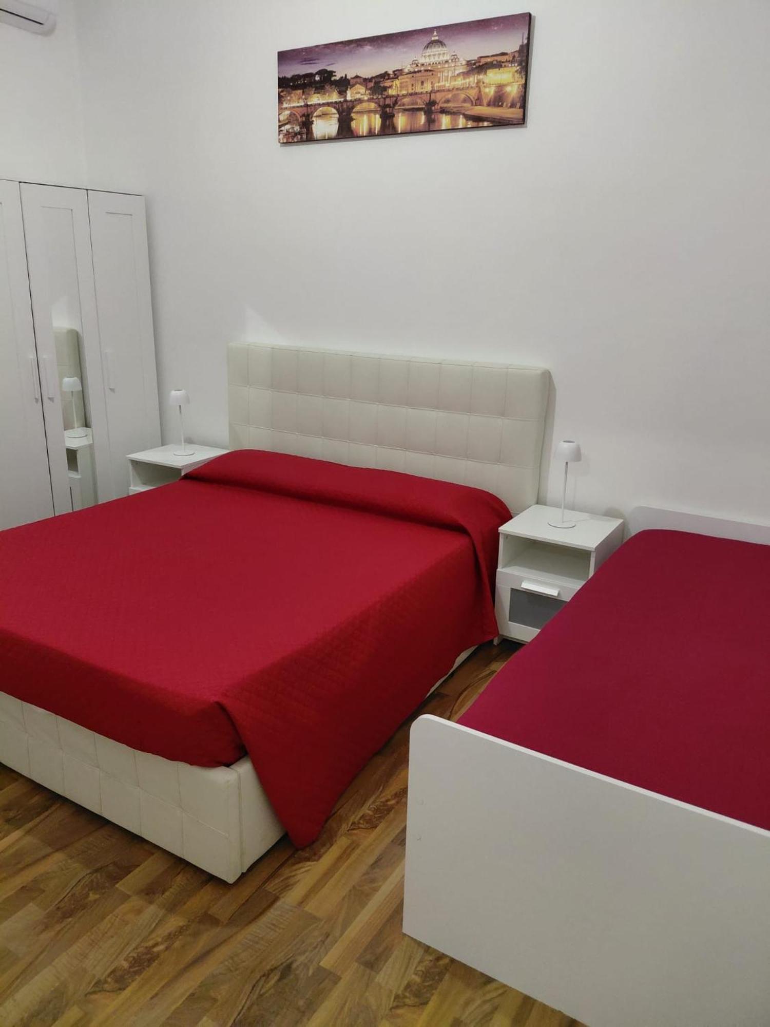 Colosseo Guest House Gil Рим Екстериор снимка
